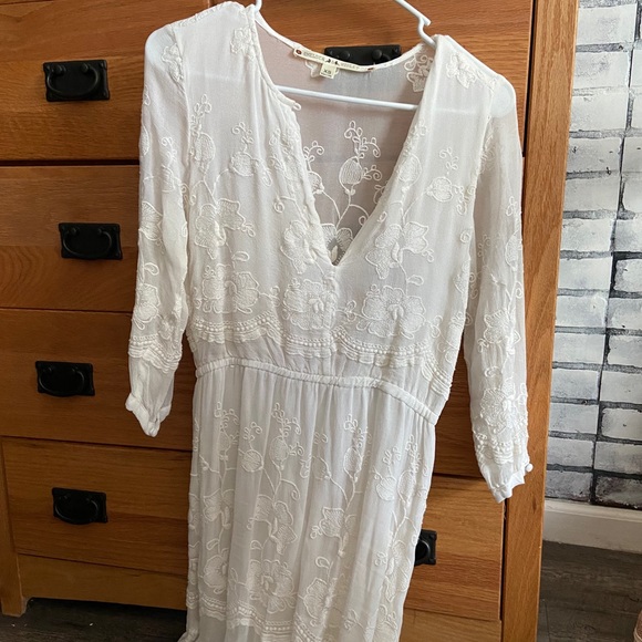 Beautiful ivory dress! - Picture 2 of 5